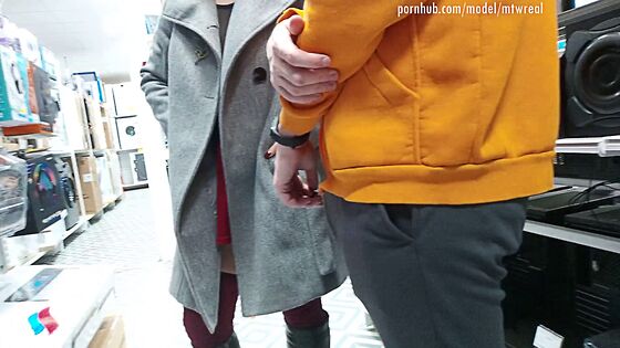 mother ass public flashing