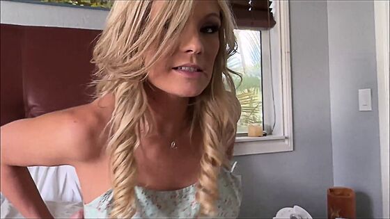 best friends mom ava adams best friend mom