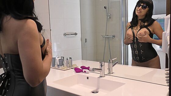 squirting orgasm bathroom vibrator squirting