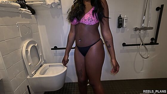 big round ass beeg step sister bathroom sex