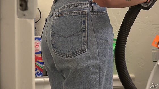 bathroom desi girl in tight jeans