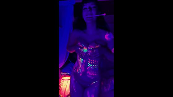amateur hourglass body teen webcam striptease