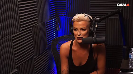 podcast laura big boobs porn videos