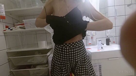 public no panties oops mini skirt no panties in public porn videos